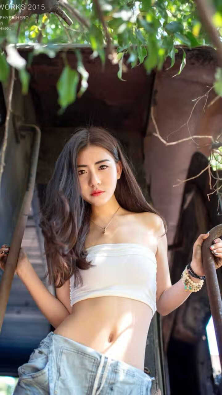 九游-麦克沃伊触壁瞬间领先半身优势，麦克沃伊女友